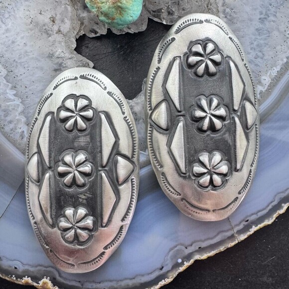 Leander Tahe Native American Sterling Silver Large Oval Repousse Post Earrings - Picture 4 of 10